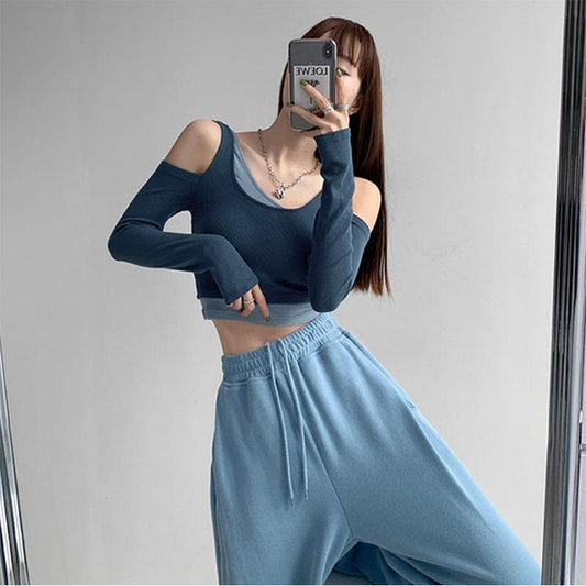 Eye-catching Off-the-shoulder Long-sleeved T-shirt Women's Contrast Color Stitching Fake Two-piece Short Top