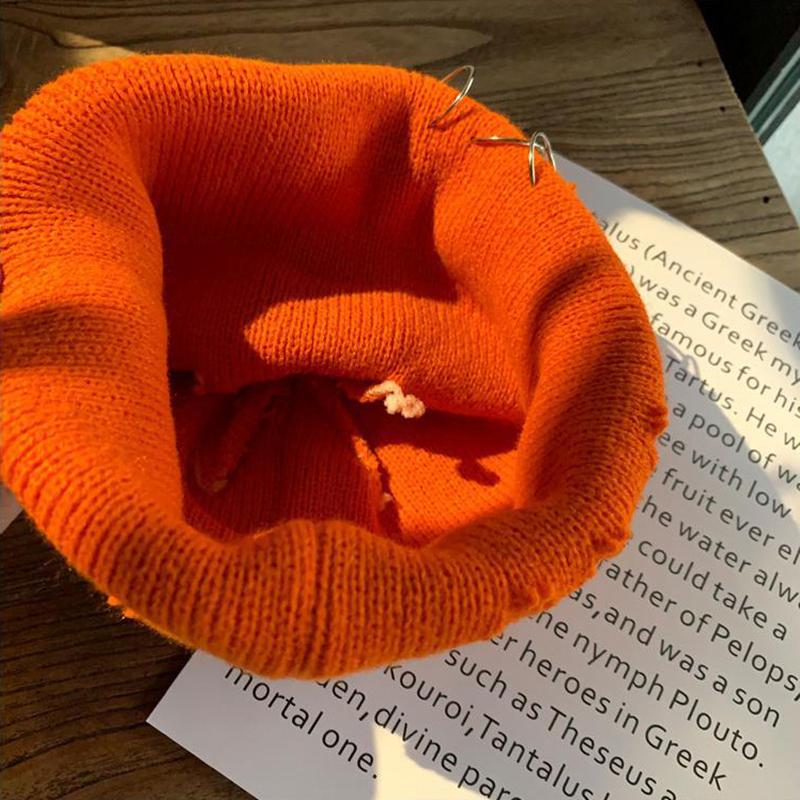 Knit Skullies Beanies Hole Hip Hop Hats with Metal Rings Brooch Fashion Men Women Streetwear Ripped Beanies Hats Solid Autumn Winter Warm Skull Hats
