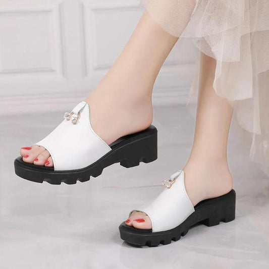 Ladies Summer Sandals and Slippers All-match Outer Wear Wedge Heel Fashion Trend Non-slip Beach Shoes