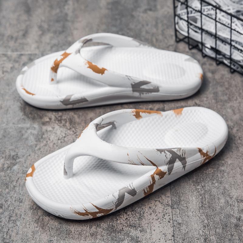 Men's and Women's Spring Summer Soft Slippers Household Soft Sole Flip Flops Non-slip Large Size Outdoor Slippers