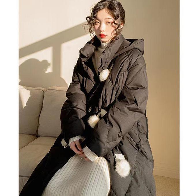 Duck Down Retro Diamond Lattice Horn Buckle Real Hair Ball Cute Down Jacket Mid-length Hooded Loose Warm Jacket Women Winter Thick Cotton Jacket