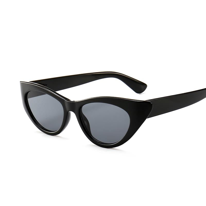 New Small Frame Rhinestone Cat Eye Sunglasses Women Red Black 2019 Fashion cateye Sun Glasses for wo