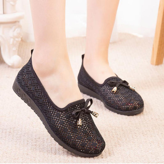 Cloth Shoes Women's Net Shoes A Pedal Shallow Mouth Mesh Shoes Breathable Hollow Air Senior Mother Shoes Soft Sole