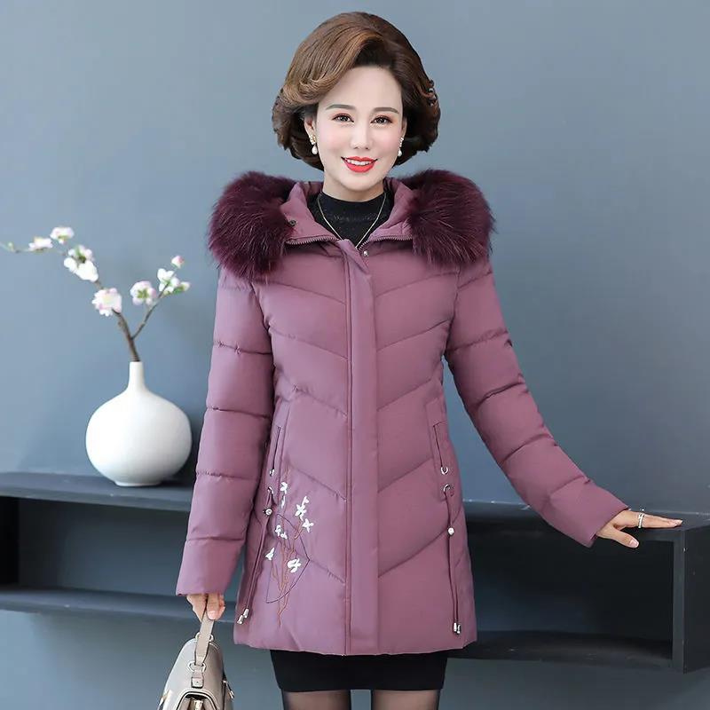 Middle-aged and Elderly Cotton-padded Mothers Wear Winter Western-style Women's Padded Jacket with Large Fur Collar Thick Embroidered Jacket