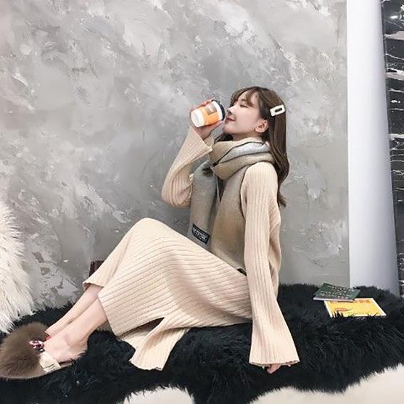 Pullover women's long paragraph over the knees loose 2019 autumn and winter new bottoming knit dress