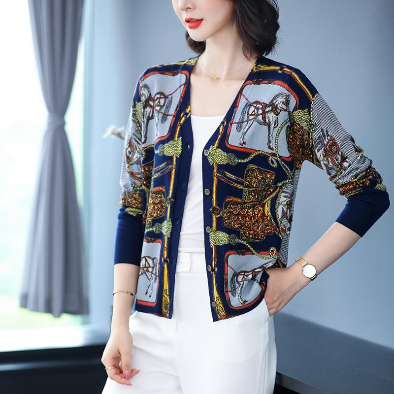 Autumn and Winter New Ladies Cardigan Printed Knit Sweater Fashion V-neck Jacket Cardigan Sweater