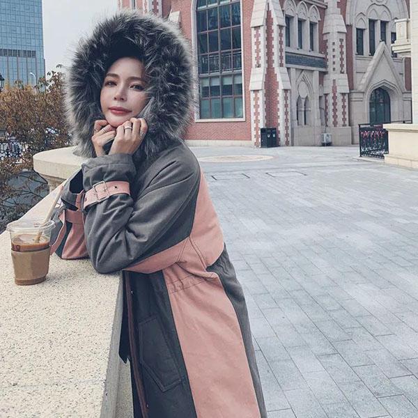 Women's Winter Parka Coat Slim Plush Long Windbreaker Large Size Fur Collar Hooded Cotton Padded Jacket