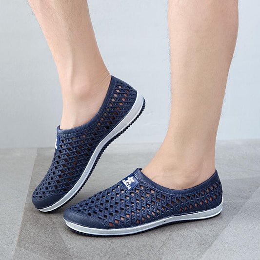 Hole Shoes Couple Model Beach Slippers Flip Flops Women Men Skid Sandals Flat Shoes