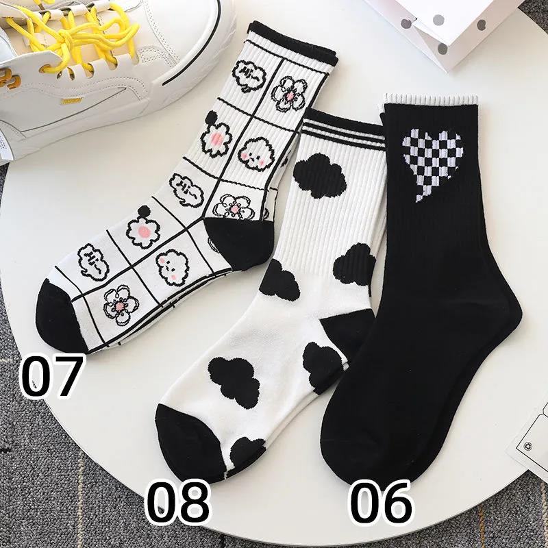 Three Pairs of Black Cotton Socks Korean Cartoon Embroidered Tube Socks