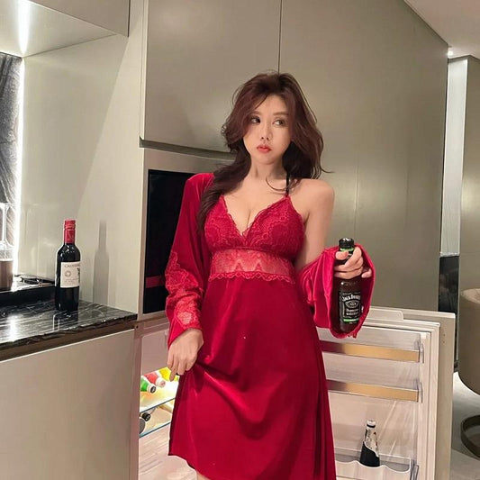 Women's Sexy Gold Velvet Pajamas Set Lace Hollow Sleeveless Suspender Nightgowns Chest Pad Nightdress Winter Sexy Two-piece Set Long Robes