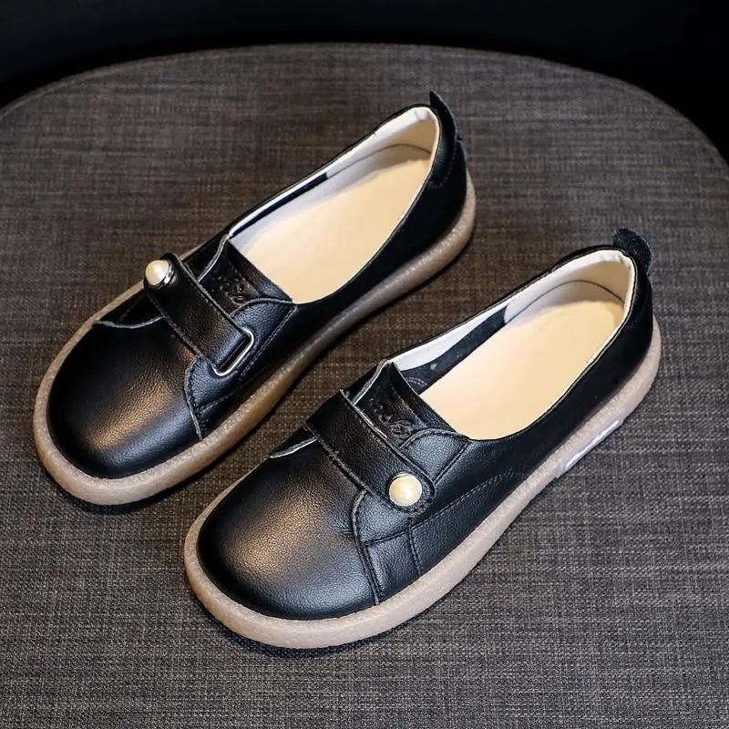 Women's Soft Leather Shallow Mouth White Shoes Spring All-match Soft Bottom Slip-on Lady's Shoes Flat Shoes Casual Mother Shoes