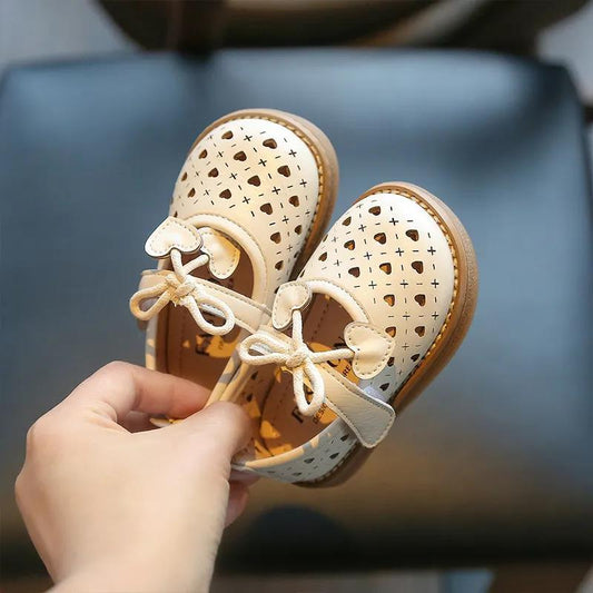Female Baby Shoes Spring Baby Girl Princess Shoes Soft-soled Toddler Shoes Non-slip Baby Sandals Hollow Children's Small Leather Shoes