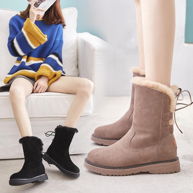 Pair of Boots Snow Boots Women's Martin Boots Leather Booties Plush Warm Women's Cotton Shoes
