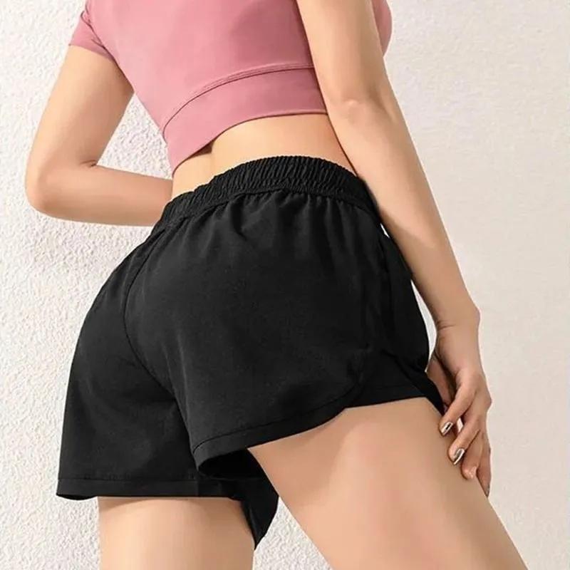 Women's Sports Shorts Anti-glare Fitness Yoga Pants Loose High Waist Quick-drying Running Training Outer Wear Casual Shorts Golf Shorts Short Pants