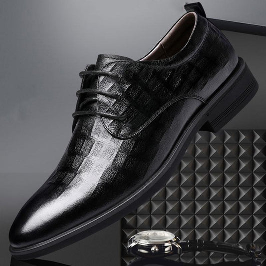Black Men's Breathable Leather Shoes Korean Version of The Increase In The Young British Pointed Business Suits Men's Leather Shoes