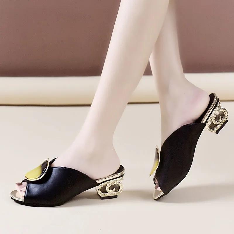 One-word Slippers Women's Summer Thick Heels Fashion Sandals and Slippers Women's Open-toe Half Slippers All-match Outer Wear Middle Heel Shoes
