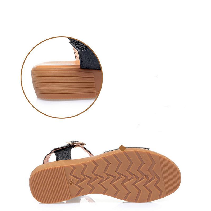 Leather Sandals Women's Summer Flat Low-heeled Soft-soled Non-slip Middle-aged and Elderly Young Ladies Sandals