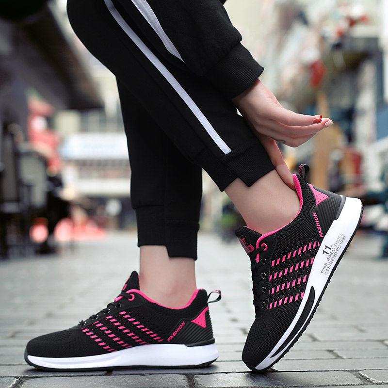 Couples Sports Shoes Fashion Women Flying Woven Mesh Breathable Non-Slip Wear-Resistant Cushion Sneakers Men's Vulcanize Shoes