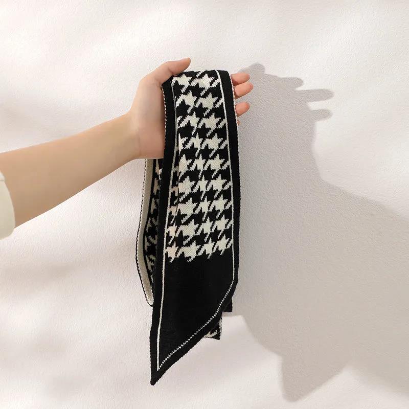 Women's Korean Style Knitted Wool Scarf Spring Autumn Cross Short Plaid Strips Scarves Winter Neck Cover Neck Scarf All-match Collar Scarf Strap Decor
