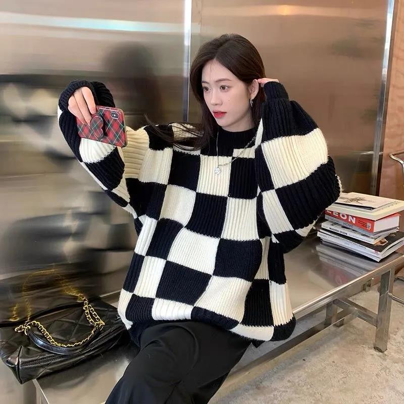 Women's Fashion Plaid Round Neck Pullover Sweater Retro Lazy Wind Mid Length Long Sleeve Knit Large Size