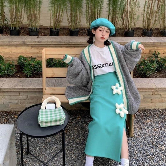 Half-length Skirt Female Autumn and Winter Korean Version of High Waist Slimming Design Three-dimensional Flowers Irregular Age Skirt
