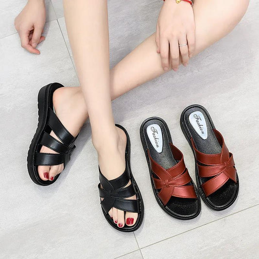 Summer Slippers Ladies Indoor and Outdoor Wear Non-slip Flat Plastic Thick Soft-soled Sandals