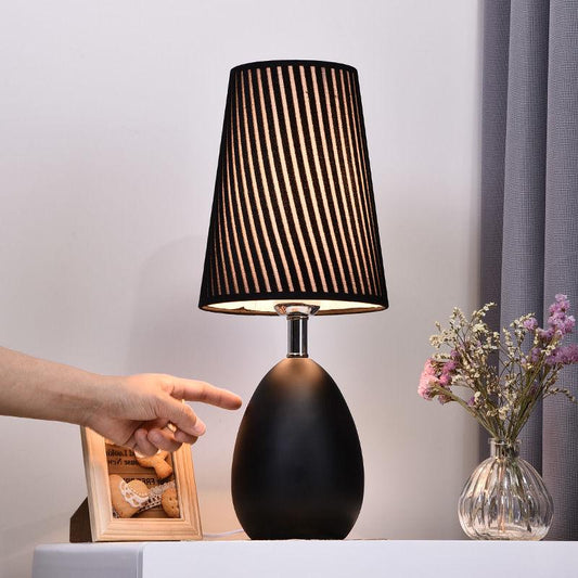 European Table Light Table Lamp Fabric Light Living Room Bedside Bedroom Table Lamp Desk Light