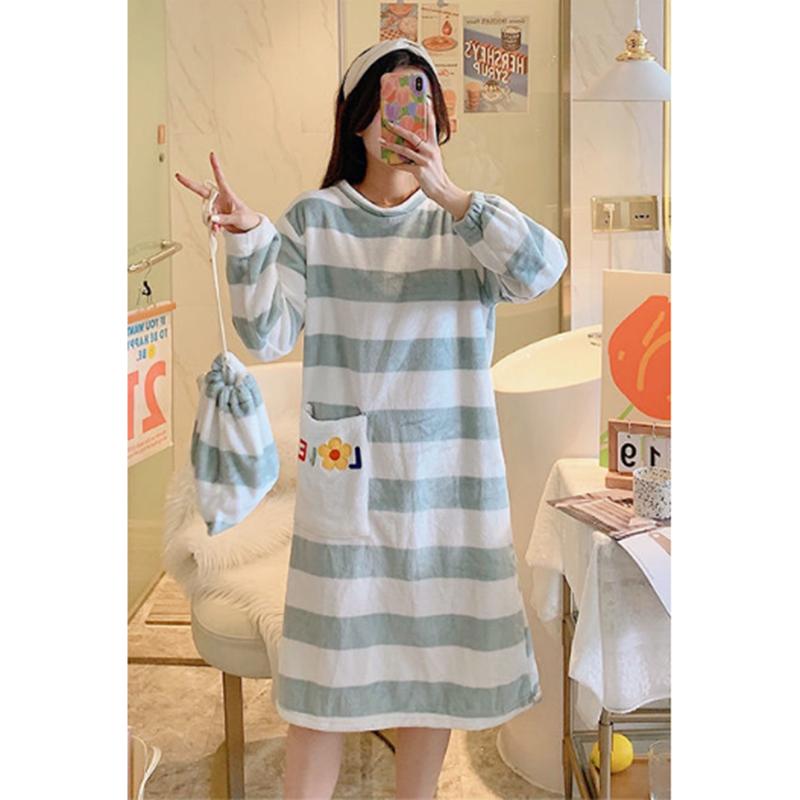 Large Size Women's Winter Warm Coral Fleece Stripes Nightdress Cute Cartoon Printing Pyjama Plus Fat Oversize Long-sleeves Pajamas Flannel Home Wear