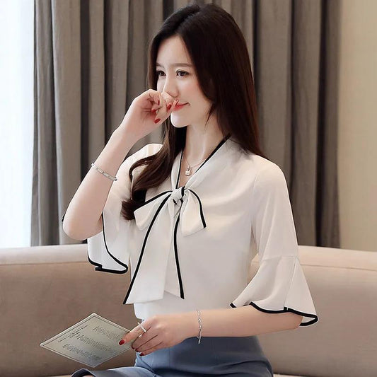 Large Size Women's Short-sleeved Chiffon Shirt Summer Shirt Loose and Thin Bow Ruffled Blouse Black and White Shirt Elegant Temperament Lady Fan