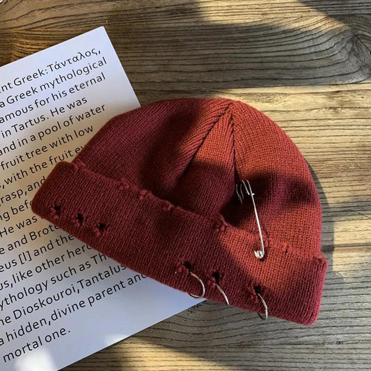 Knit Skullies Beanies Hole Hip Hop Hats with Metal Rings Brooch Fashion Men Women Streetwear Ripped Beanies Hats Solid Autumn Winter Warm Skull Hats