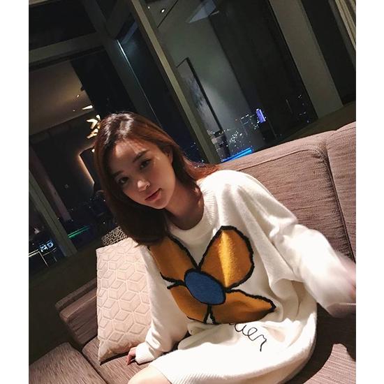 Pofulove 2 Colors The Long Section Over Size Loose Flower Printed Girly Sweet Pullover Sweater