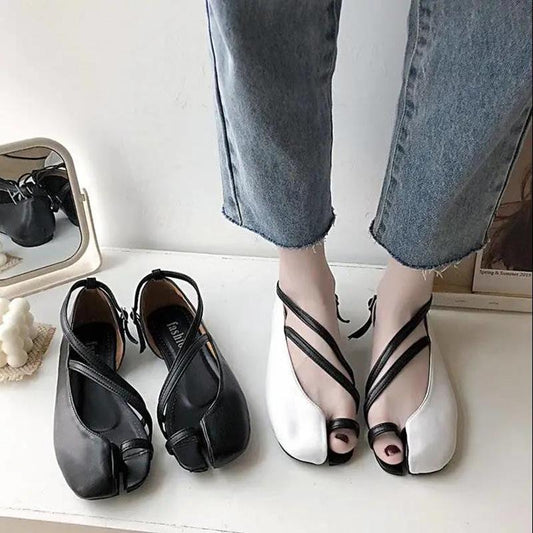 European and American Retro Roman Street Shooting Synchronized Flip-flops Split-toe Shoes Thin Straps Contrast Sandals Flat Shoes Women's Shoes