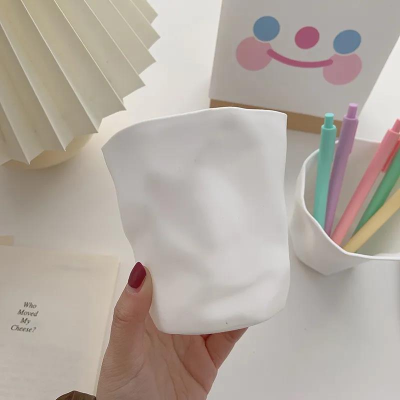 Simple White Folds Office Desktop Student Storage Tube Mini Pen Holder