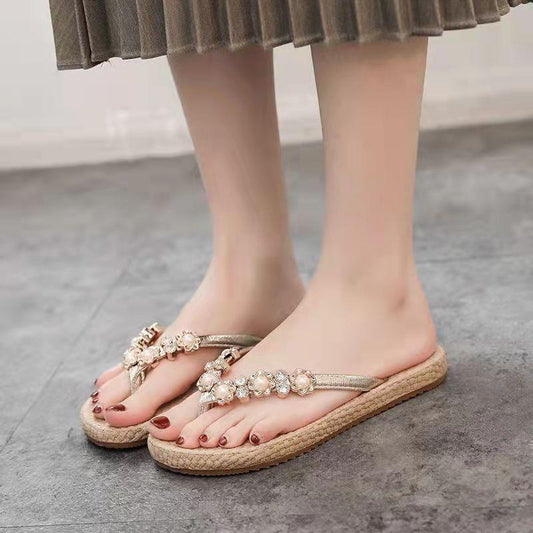 Ladies Sandals and Slippers Fashion Decoration Flip-Flops All-match Outer Wear Beach Flats