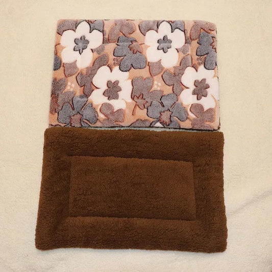 Dog Mat Autumn and Winter Cat Thick Blanket Winter Dog's Nest Mattcut Cat Nest Sleeping Cotton Quilt Warm Sleep Pad