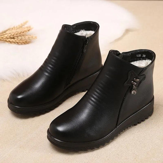 Winter Plus Velvet Soft Leather Cotton Shoes Women's Warm Non-slip Flat Leather Shoes Soft Sole Short Boots