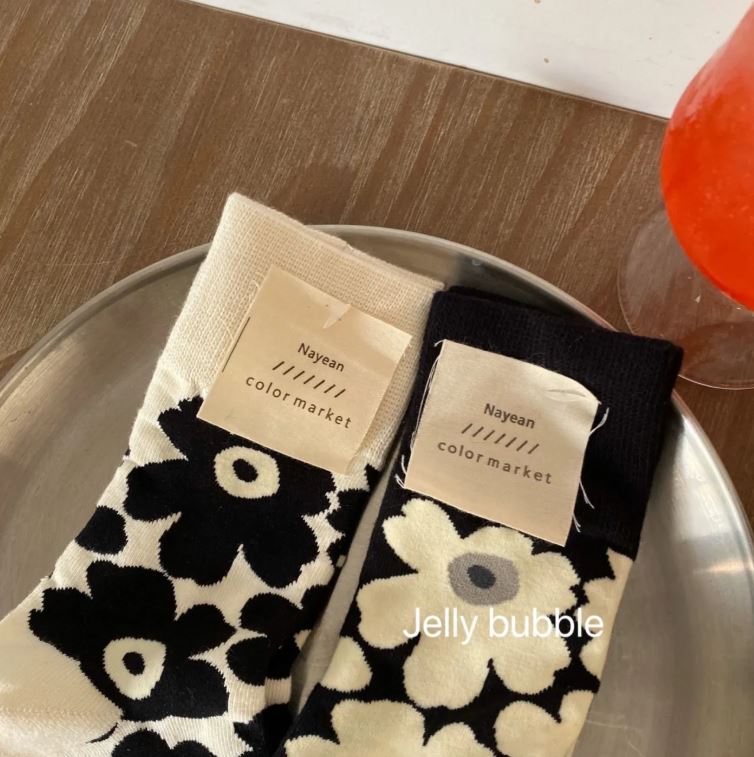 Winter Cotton Socks Korean Retro Flower Embroidered Socks Women's All-match Socks