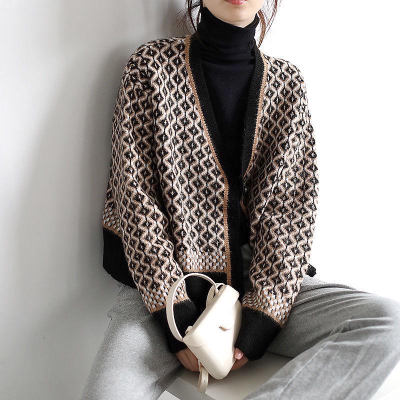 Autumn European and American Style Jacket Short V-neck Knitted Top Cardigan Loose Women Sweater