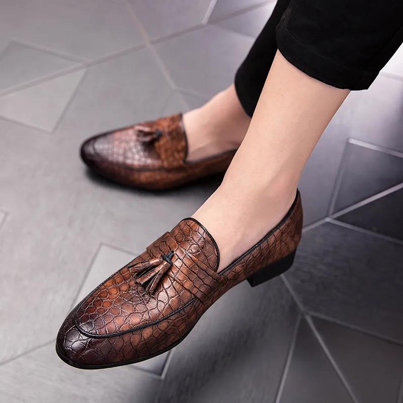 Men's Shoes Leather Embossing Classic Luxury Non Slip Mans Footwear Lazy Men's Shoes
