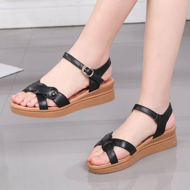 Mom Sandals Women's Soft Leather Soft Bottom Non-slip Comfortable Flat Shoes Fashion All-match Middle-aged Large Size Shoes