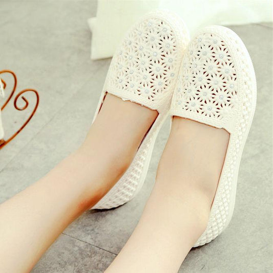 Pair of Shoes Women Hollow Out Breathable Sandals Couples Hole Beach Shoes