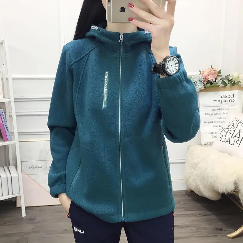 Outdoor Ladies Fleece Jacket Winter Thickened Warmth Casual Mountaineering Hooded Zipper Jacket Suitable for Women