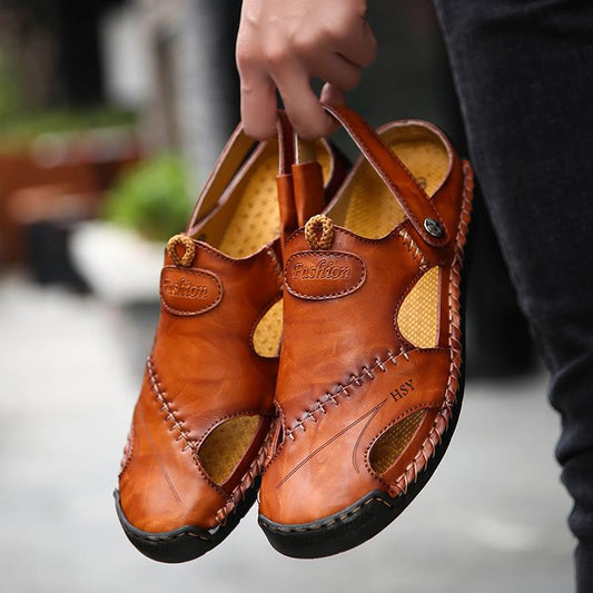Pair of Shoes Men Hand-stitched Outdoor Closed Toe Leather Sandals