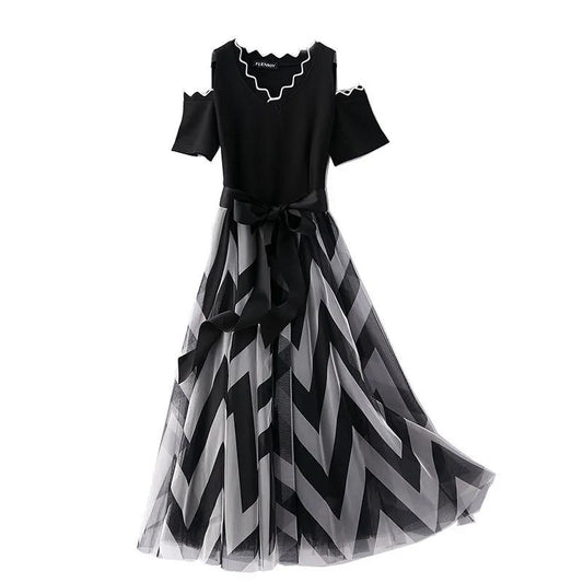 Women's Strapless V-neck Striped Dress Large Skirt Mesh Skirt Temperament Lady Style Long Stitching Dress Can Be Worn with A Belt and Waist Is Slim