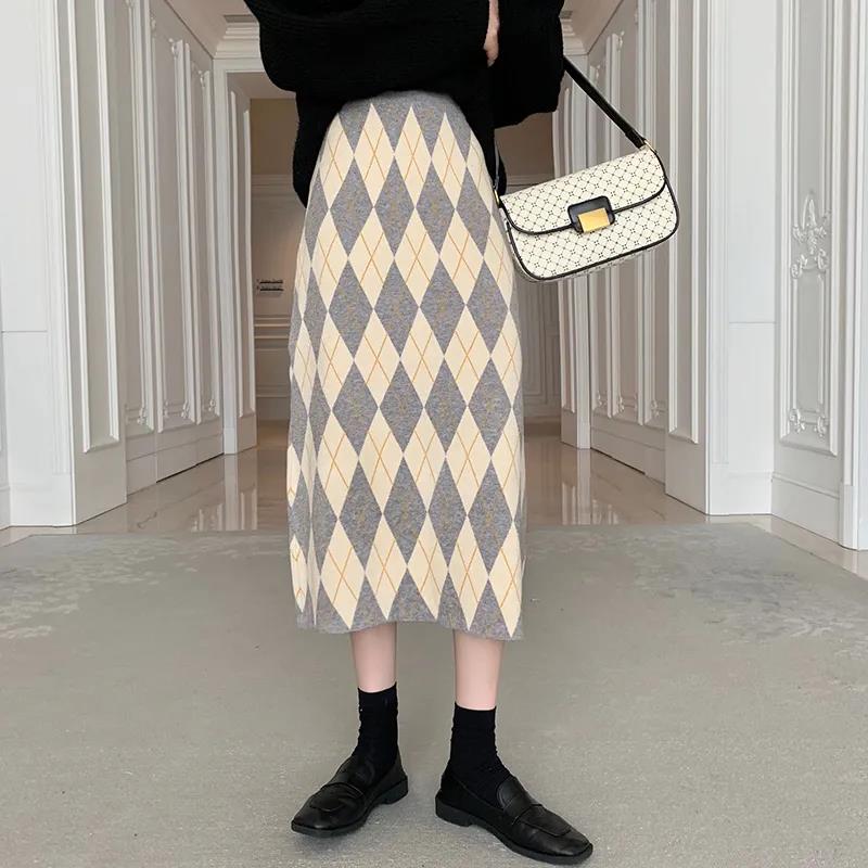 Women's Knitted Half-length Skirts In Autumn and Winter Are Thin and Thin, Covering The Crotch Skirt, High-waisted A-line Package Hip Skirt