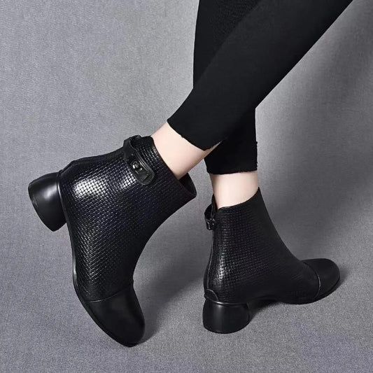 Winter Thick-heeled Warm and Comfortable Martin Boots Short Tube Non-slip Plus Velvet Soft Leather Women's Cotton Shoes