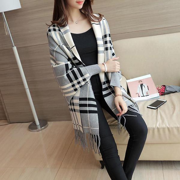 Autumn and Winter Knitted Bat Shirt Fashion Plaid Loose Cardigan Long Sleeve Sweater Women