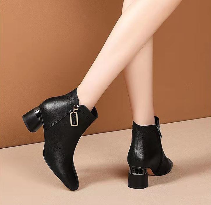 Soft Leather Short Boots Women's Winter Plus Velvet Wild Side Zipper Square Toe Thick Plus Velvet Martin Boots