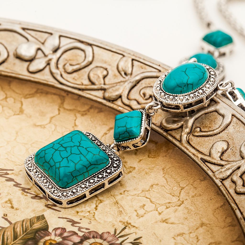 Jewelry Turquoise Necklace Retro Diamond Round Geometric Shape Alloy Necklace