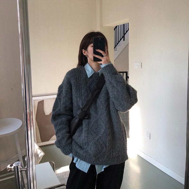 Japanese Retro Gentle and Thick Autumn and Winter Knit Sweater Round Neck Lazy Loose Padded Outer Sweater Women's Warm Women's Blouse
